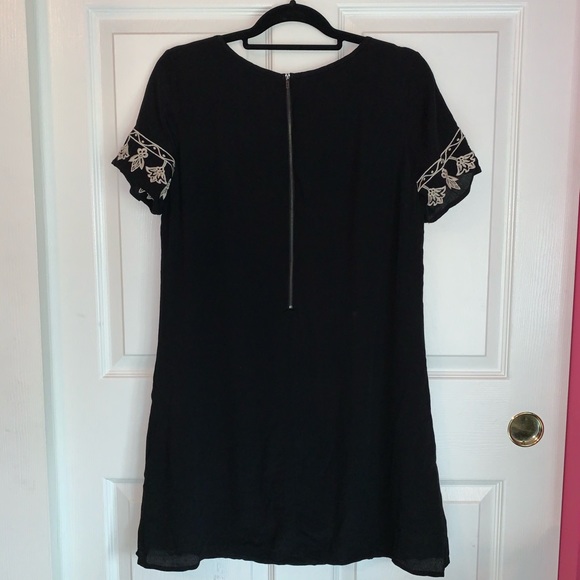 Lulu’s Beige & Black Embroidered Shift Dress - Picture 4 of 8